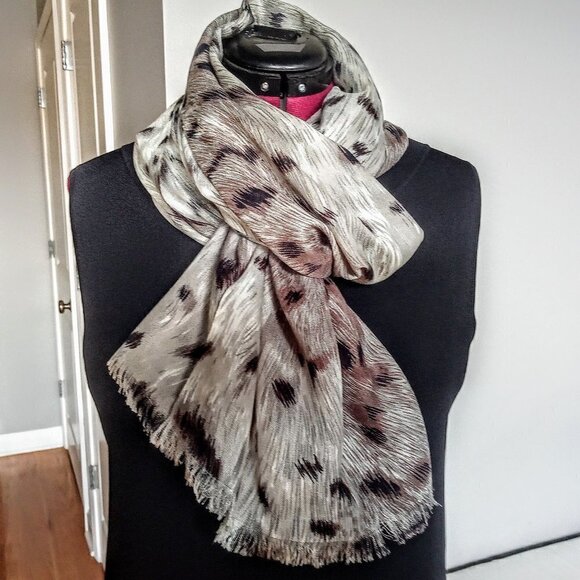 Accessory Street Grey Oblong Fringed Scarf Wrap - Picture 1 of 5